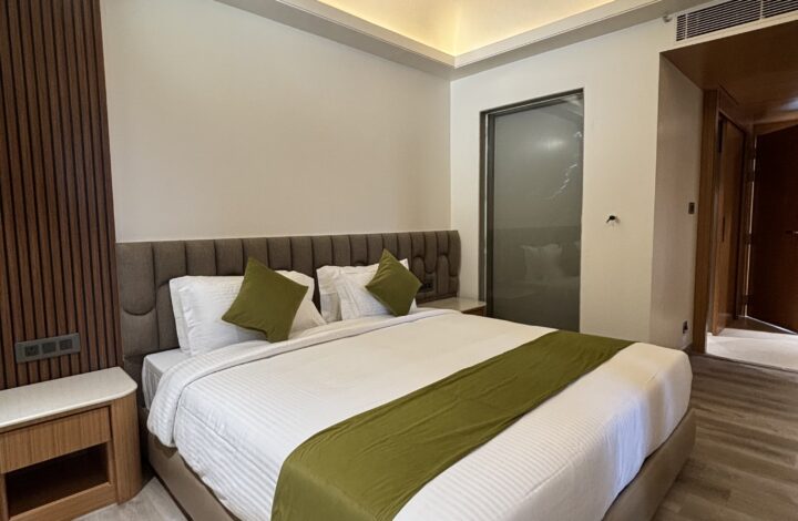 Royal Skyline Suite