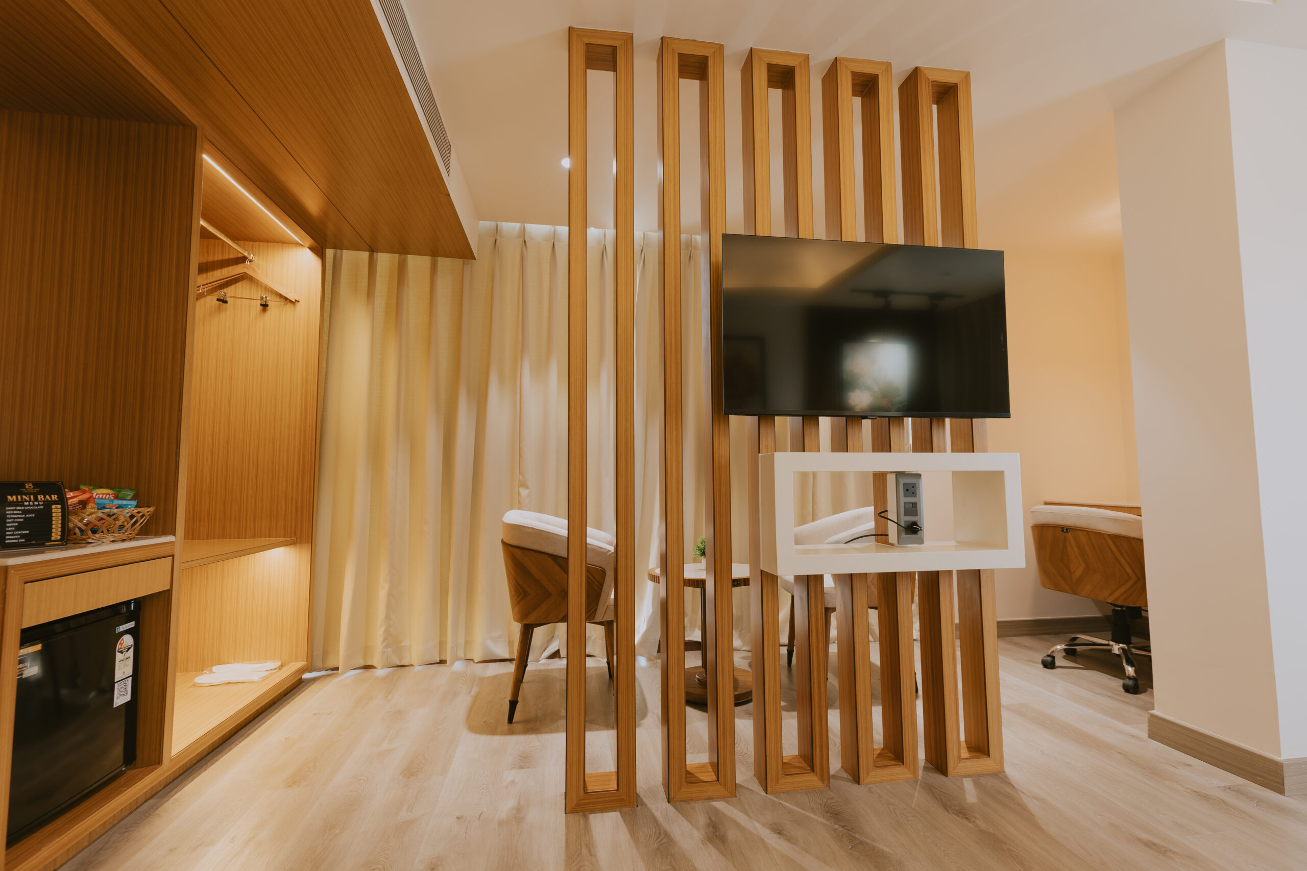 Skyline Central Room