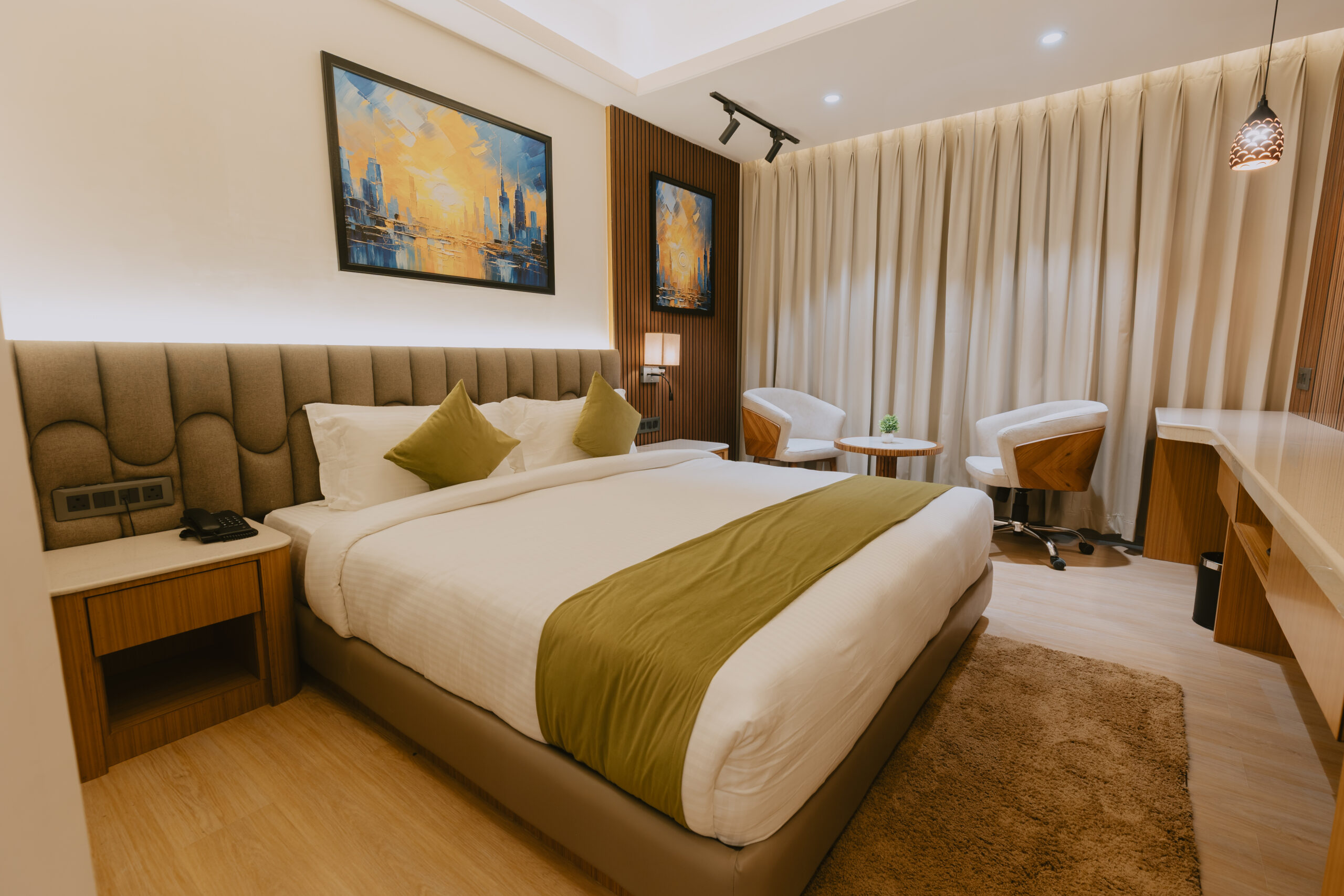 Skyline Central Room